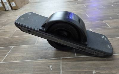 Electric Skateboard rental in Woodstock