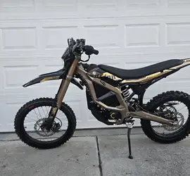 Surron Ultra Bee 2025– Full-Size E-Moto [WKY Rental #1] (1of2 Available)