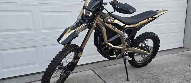 Surron Ultra Bee 2025– Full-Size E-Moto [WKY Rental #1] (1of2 Available)