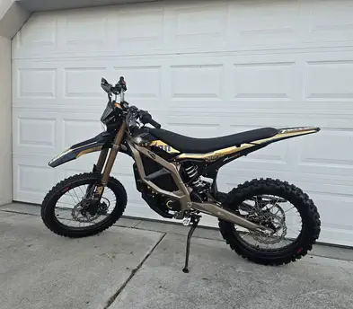 Surron Ultra Bee 2025– Full-Size E-Moto [WKY Rental #1] (1of2 Available)