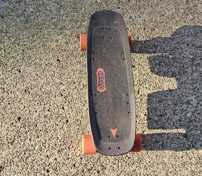 Electric Skateboard // Shortboard-Cruiser Style