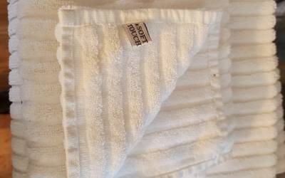 White guest towels