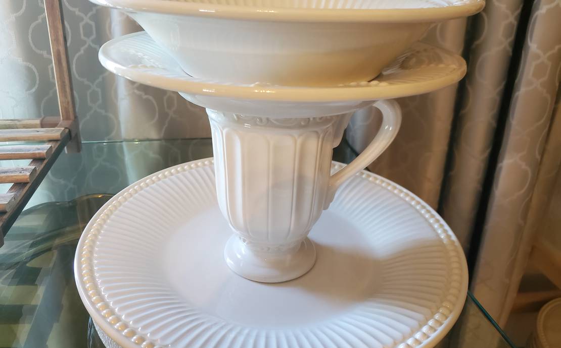 White dinner dishes - dinner guests