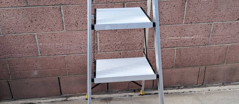 Gorilla Ladder Heavy-Duty Pro-Grade 250lb Capacity