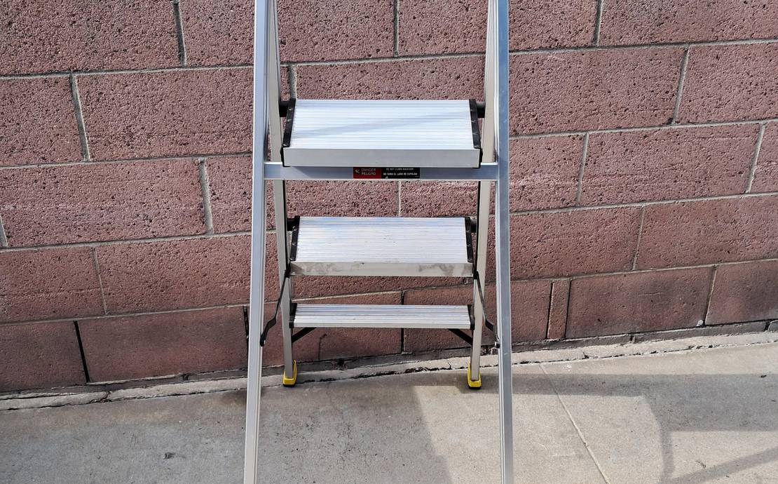 Gorilla Ladder Heavy-Duty Pro-Grade 250lb Capacity