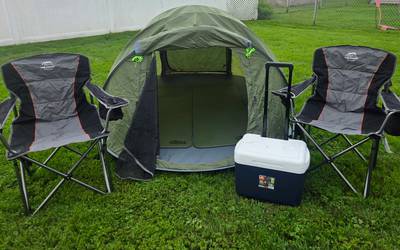 Brand-New 4 Person Pop-Up Tent & Camping Package