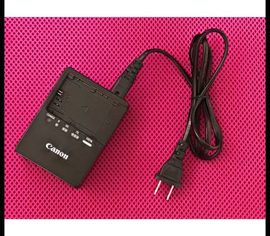 Audio AU400 Pro UHF 4 Channel Wireless Microphone System with Cordless Handheld Lavalier Headset Mics, Metal Receiver