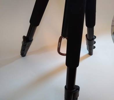 Giotto Professional Tripod with adjustable, bright,  dual color film light