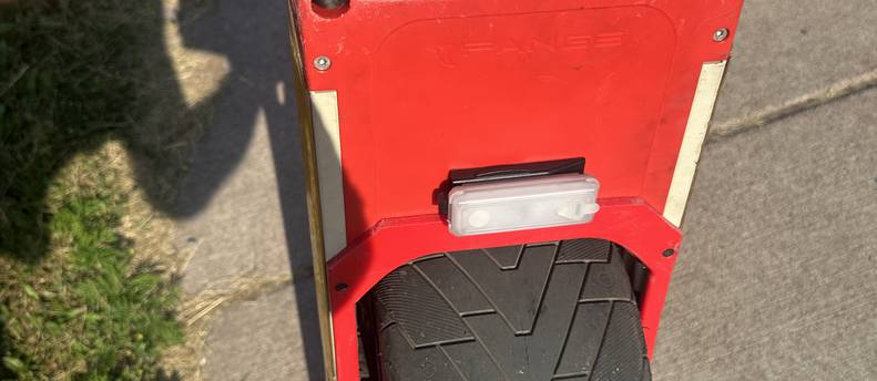 Onewheel Pint with quart battery and enduro tire