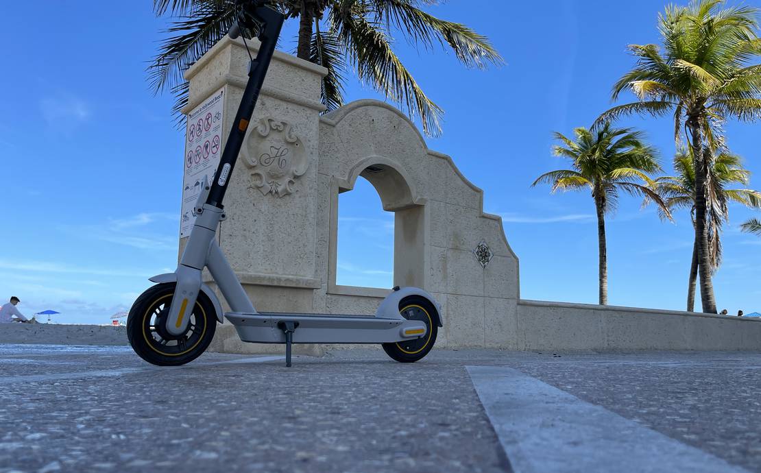 Electric scooter Segway-Ninebot Max