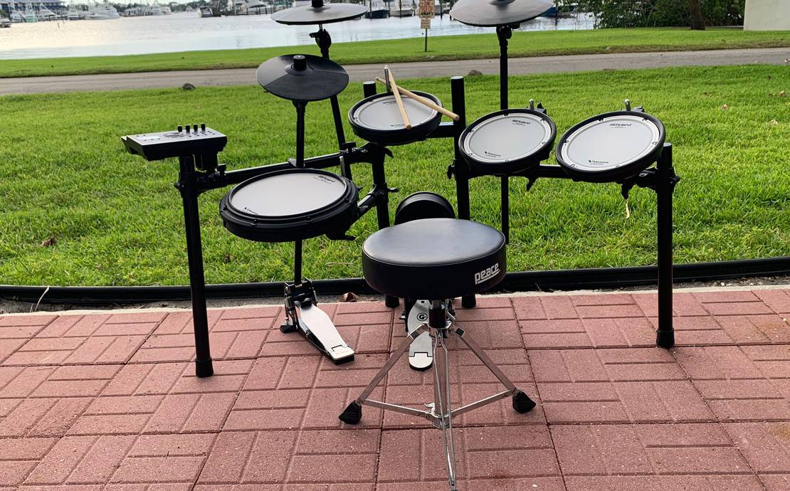 Roland TD-17KV Electronic Drum Kit With Throne and Drum Sticks