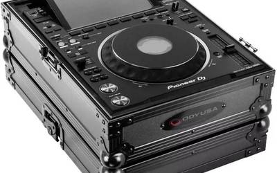 Pioneer DJ CDJ-3000 with Odyssey FZ3000BL Flight Case