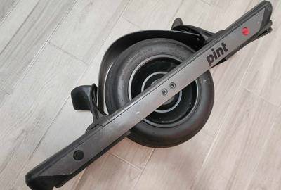 OneWheel Pint with Fangs, Flight Fins, Skid Plates and Ultracharger