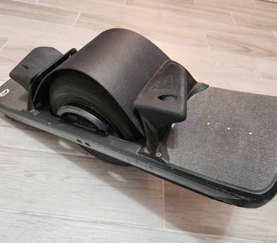OneWheel Pint with Fangs, Flight Fins, Skid Plates and Ultracharger