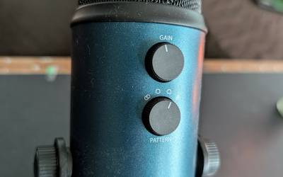 Blue yeti usb microphone (midnight blue) + pop filter | ready-to-record kit