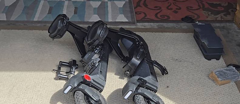 SKWHEEL Electric Skates – World’s First Electric Ski System