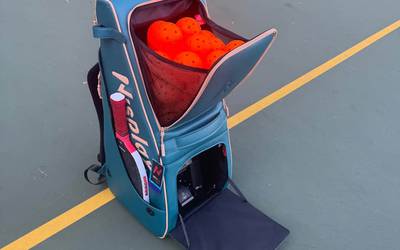 Nisplay Y1 Pickleball Machine