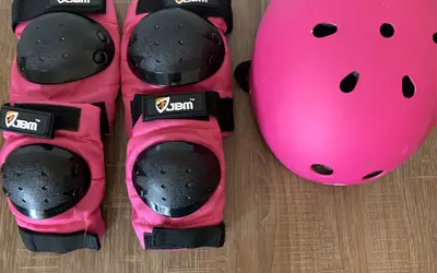 Kids protective gear (assorted colors)