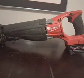 Milwaukii M18 SawZaw