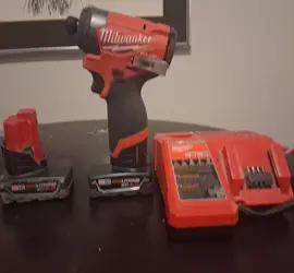 Milwaukii M12 Impact Driver