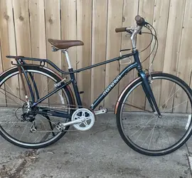 Momentum City Cruiser Bike - 7 speed