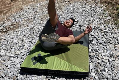 Rent Black Diamond bouldering crash pad in Hendersonville, NC