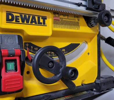 DEWALT DWE7485 Compact Job Site Table Saw - Precision Ready