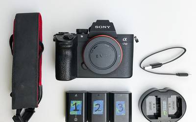 Sony A7 III A7III 24 MP 4k Full-Frame Mirrorless Camera w/EXTRAS
