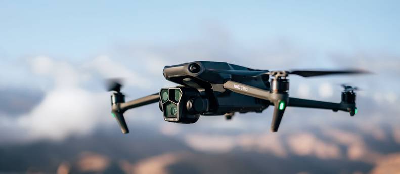DJI Mavic 3 Pro Kit with 2 batteries and accessories