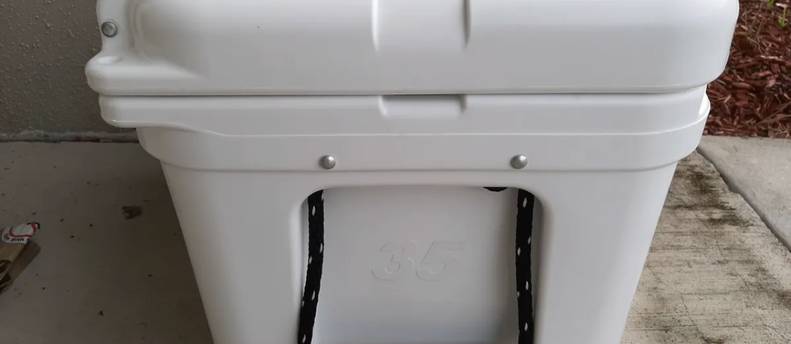 Yeti Tundra 35 Hard Cooler
