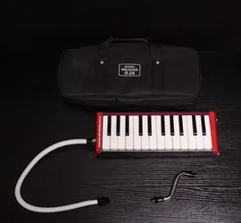 Bass Melodica (Suzuki B-24)