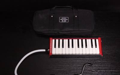 Bass Melodica (Suzuki B-24)