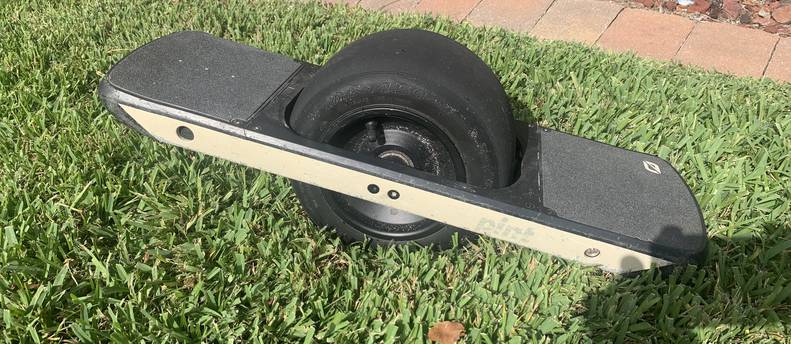 One wheel Pint. 6-8 miles range on pavement. Top speed 16mph