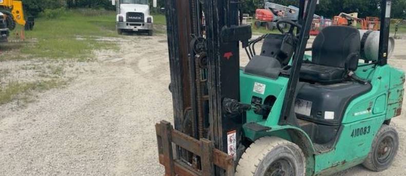 Forklift - 5,000 lbs Capacity