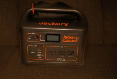 Jackery Explorer 1000 Portable Power Station