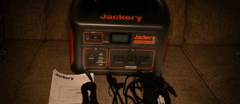 Jackery Explorer 1000 Portable Power Station