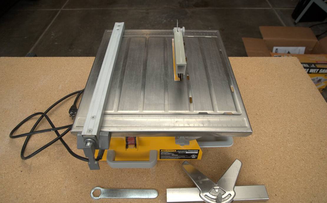 7" Wet Tile Saw – 0.75 HP Stainless Steel Table