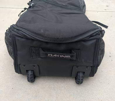 4 Surfboard Travel Bag with Wheels Dakine 9 ft