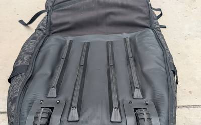 4 Surfboard Travel Bag with Wheels Dakine 9 ft