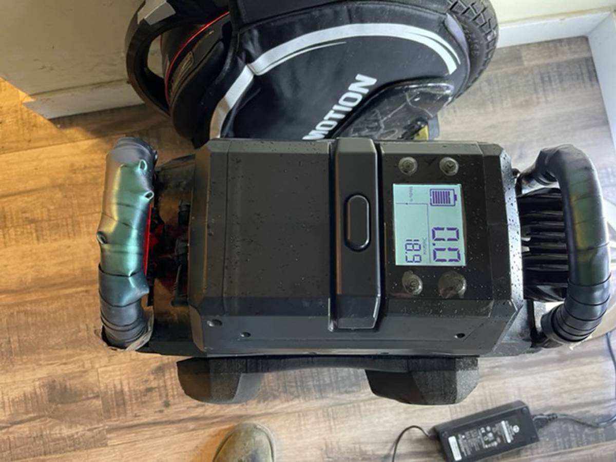 Rent Veteran Sherman Electric Unicycle in Vancouver, BC FriendWithA