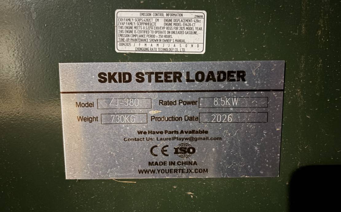Mini Skid Steer 15 hp with Bucket