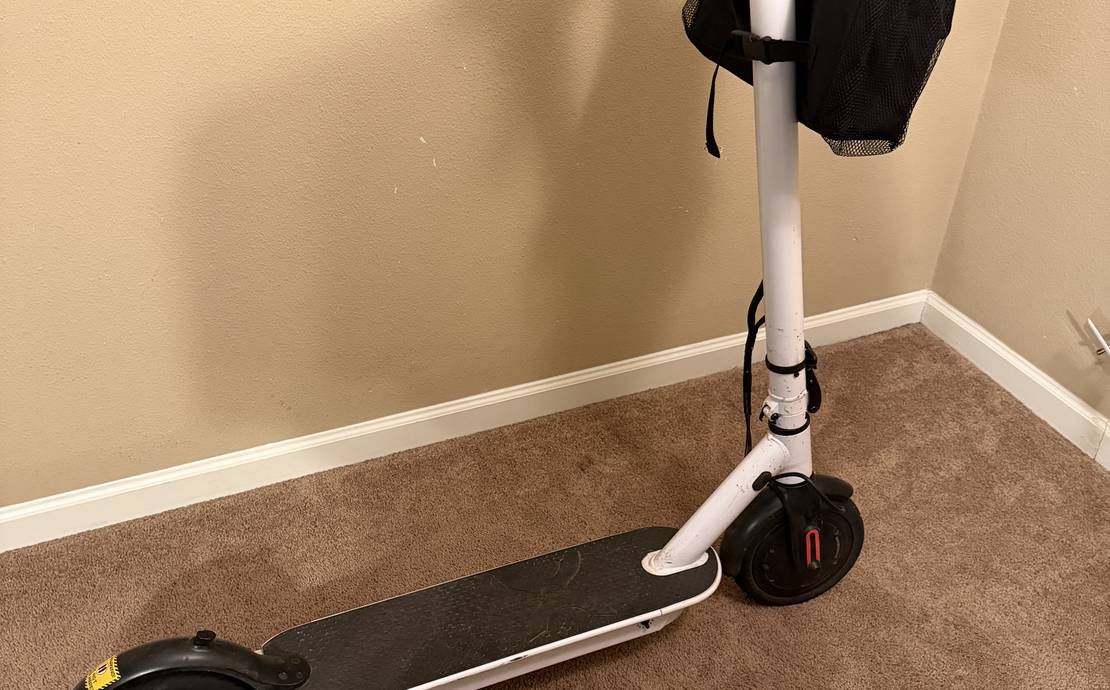 Hover-1 Journey Max Adult Electric Scooter with 700W Brushless Dual Motor Hill Climber, 19 mph Max Speed, and 26 Mile Range Commuter Scooter for Adults and Teens