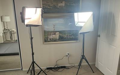Studio lighting with filters, tripods.  Set of two. Full color spectrum by neewer