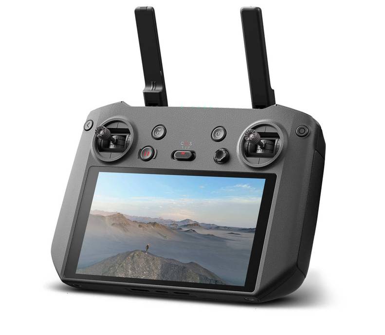 DJI Mavic 3 Drone + RC Pro Remote 1TB SDHC + 3 Batteries