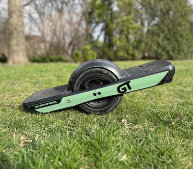 Onewheel GT with Fangs (Charged)