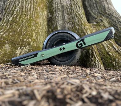 Onewheel GT with Fangs (Charged)