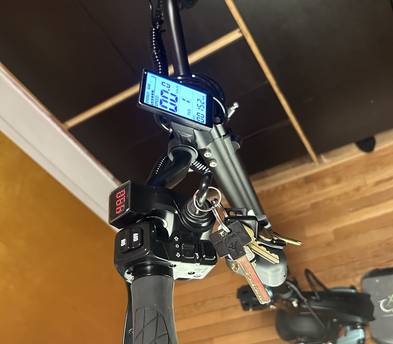 Nanrobot E Scooter (fast 40-50mph) - lock and chain included
