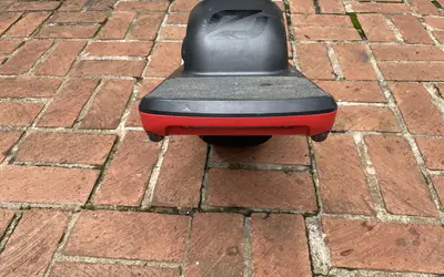 OneWheel Pint w/ Fangs & Charger