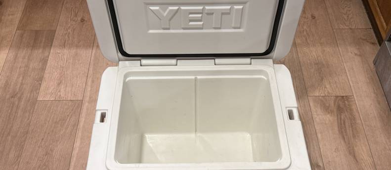 Yeti Tundra 50 Cooler Ice Chest