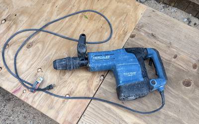 HERCULES 14.5 Amp, 23 lb. SDS-MAX Type Demolition Hammer with Maximum Vibration Control